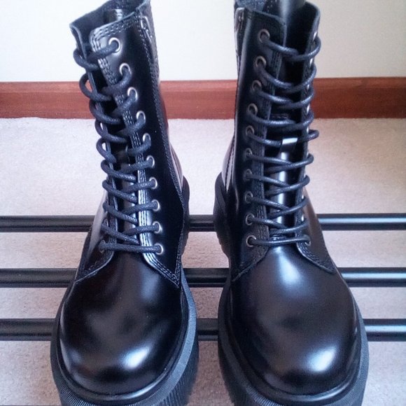 JEFFREY CAMPBELL Shoes - JEFFREY CAMPBELL Women Platform Combat Boot - NEW